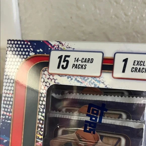 NIB Topps BasketbalL Superbox factory sealed - Picture 7 of 9